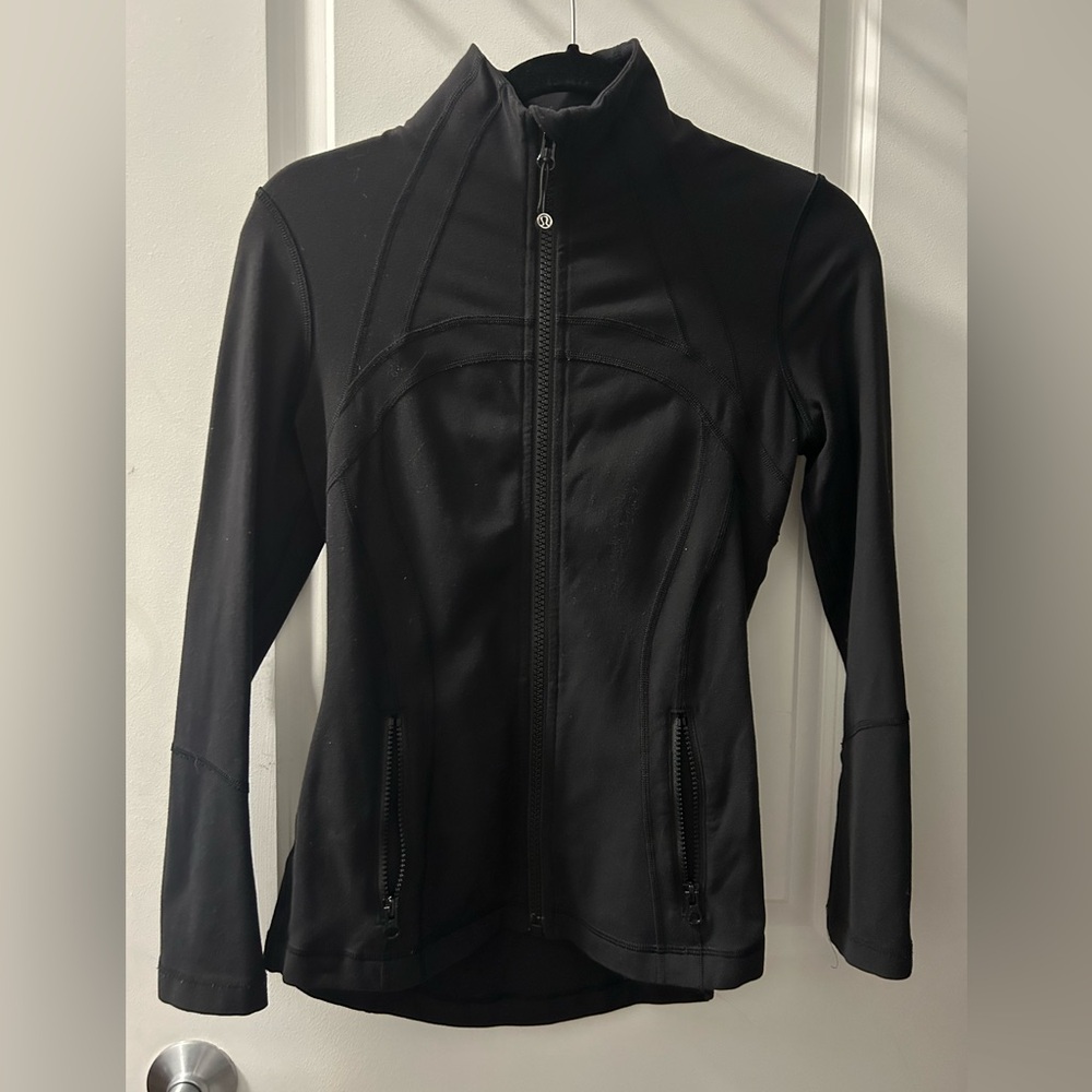 Lululemon zip up, quarter sleeve, size 4/6